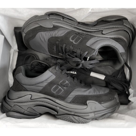 Balenciaga Triple S Men's Low Top Sneaker Shoes Black Size 42 / US 9 - Picture 1 of 5